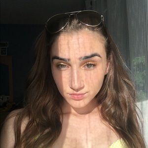 Meet your Posher, Alethea